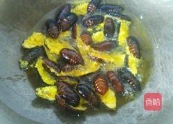 椒盐蚕蛹的做法图解11