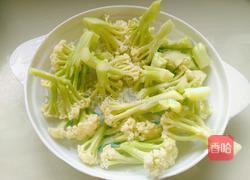 干煸孜然菜花的做法图解1