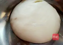 Illustration of how to make chive oil cake 1