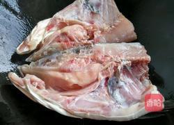 酸菜豆腐鱼头汤的做法图解6