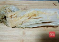酸菜白肉的做法图解1