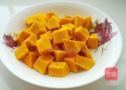 椰蓉南瓜豆沙饼的做法图解1