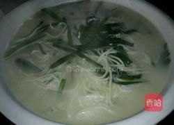 鱼汤宽粉面的做法图解4
