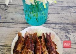 酥闷小鲫鱼的做法图解7