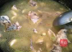 榛蘑炖鸡腿的做法图解9