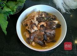 榛蘑炖鸡腿的做法图解14