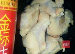 香菇蒸鸡翅根的做法图解2