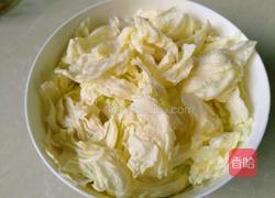 辣椒炝白菜的做法图解1
