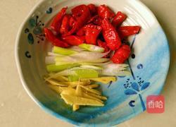 辣椒炝白菜的做法图解2