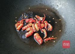 辣椒炝白菜的做法图解4