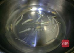 苦瓜蚬子汤的做法图解4