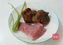 榨菜肉丝汤的做法图解1