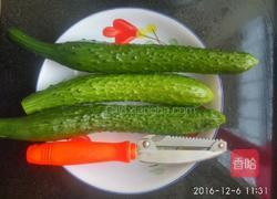 爽口黄瓜的做法图解1