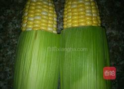 玉米煮鸡蛋的做法图解1