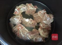 白萝卜炖排骨的做法图解3