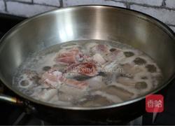 排骨烧年糕的做法图解2