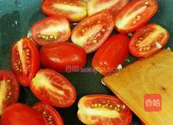 圣女果炒蛋的做法图解3