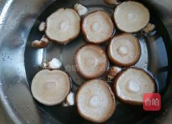 香菇蒸鹌鹑蛋的做法图解2