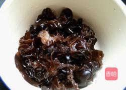 香芹炒鸡翅的做法图解2