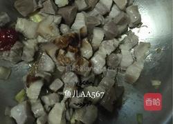 猪肉炖松伞蘑的做法图解7