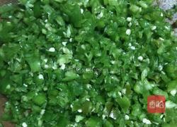 腌制酸萝卜的做法图解1