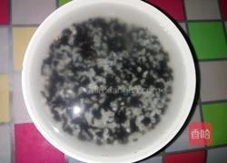 红枣红糖黑米粥的做法图解2