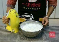 圣诞雪人蛋糕卷的做法图解8