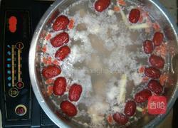 玉米板栗腰骨汤的做法图解8