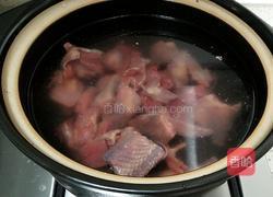 乳鸽山药汤的做法图解2
