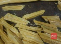 蚝油烩腐竹的做法图解1