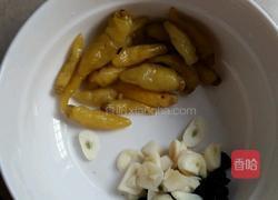 下饭菜泡椒炒肉的做法图解2