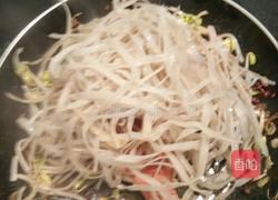 扁红薯粉炒豆芽的做法图解4