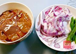 洋葱炒猪肝的做法图解1