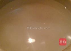 菠菜猪肝粥的做法图解2