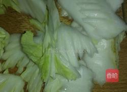 白菜炖粉条的做法图解3
