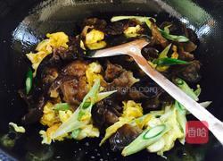 木耳大葱炒蛋的做法图解7