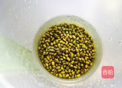 绿豆饭的做法图解1