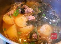 酸辣牛骨汤的做法图解7