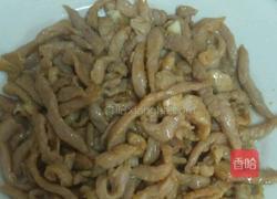 黄豆芽炒肉丝的做法图解2