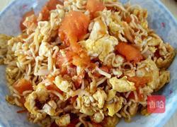 番茄鸡蛋炒泡面的做法图解4