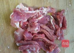 腐竹炒肉片的做法图解2