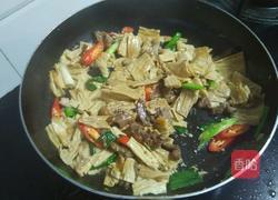 腐竹炒肉片的做法图解9
