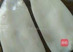 鲜鱿炒芹菜的做法图解4