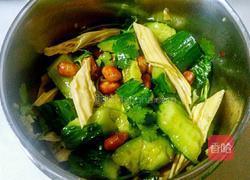 黄瓜拌腐竹花生的做法图解11