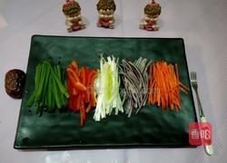 五彩杂酱面的做法图解1