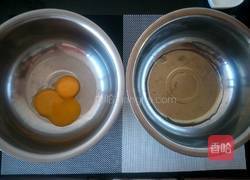 5寸黑芝麻戚风蛋糕的做法图解3