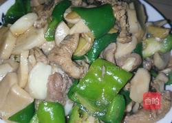 杏鲍菇青椒肉片的做法图解8