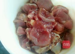 西兰花炒肉片的做法图解2