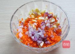 10分钟快手创意早餐-洋葱圈蛋卷的做法图解4