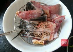 酒酿烧鲤鱼的做法图解1